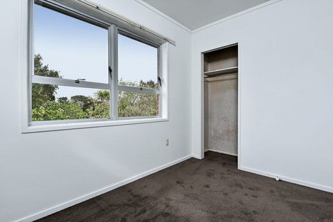 Photo of property in 34 Raymond Terrace, Northcote, Auckland, 0627