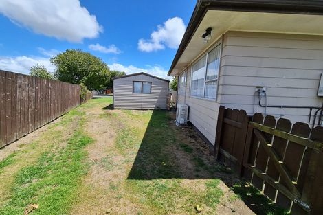 Photo of property in 3 Pukeroa Place, Papakura, 2110
