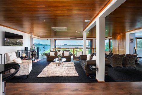 Photo of property in 809 Acacia Bay Road, Acacia Bay, Taupo, 3330