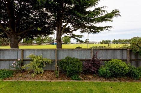 Photo of property in 32 Kathleen Crescent, Hornby, Christchurch, 8042