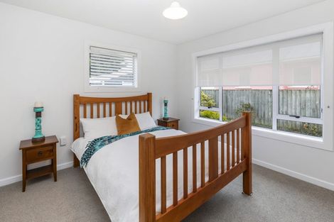 Photo of property in 16 Pine Avenue, New Brighton, Christchurch, 8061