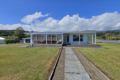 Photo of property in 44 Aylmer Street, Ross, 7812