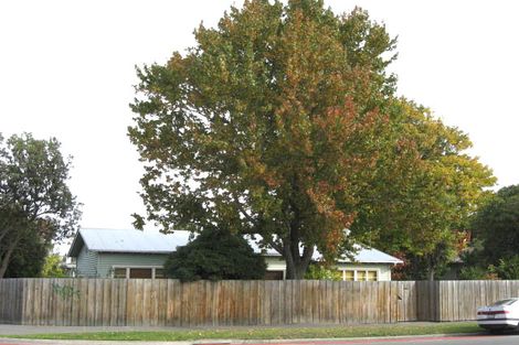 Photo of property in 35 Memorial Avenue, Ilam, Christchurch, 8053