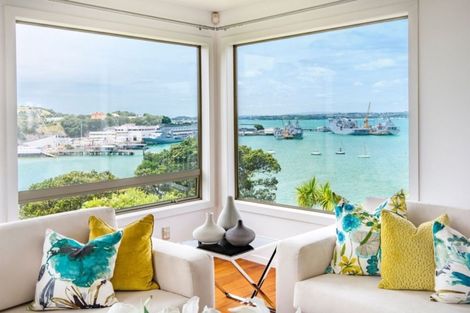 Photo of property in 31a Stanley Point Road, Stanley Point, Auckland, 0624