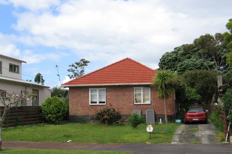 Photo of property in 9 Hawea Road, Point Chevalier, Auckland, 1022