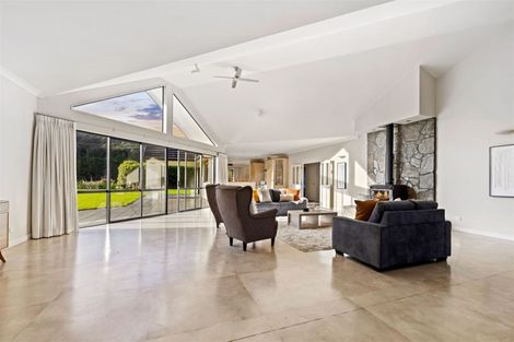 Photo of property in 50 Robert Might Road, Kumeu, 0810