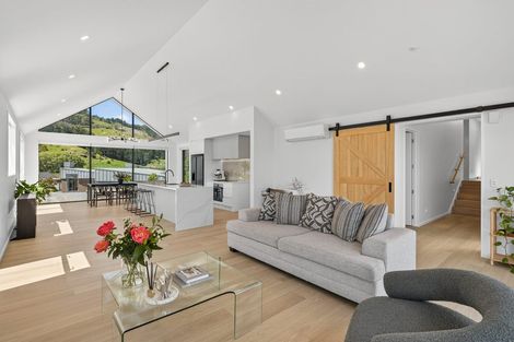 Photo of property in 6 Round Hill Rise, Cracroft, Christchurch, 8022