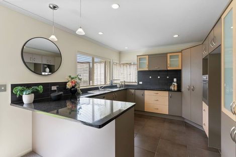 Photo of property in 113a Cook Street, Cockle Bay, Auckland, 2014