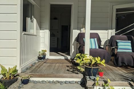 Photo of property in 9-9a Spencer Road, Hospital Hill, Napier, 4110