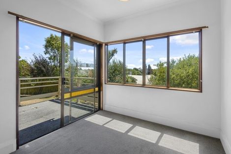 Photo of property in 12 Dyers Pass Road, Cashmere, Christchurch, 8022