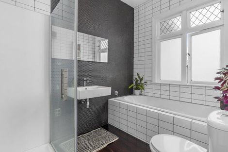 Photo of property in 29 Mana Street, Vogeltown, Wellington, 6021