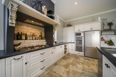 Photo of property in 6 Carlton Avenue, Palmerston North, 4414