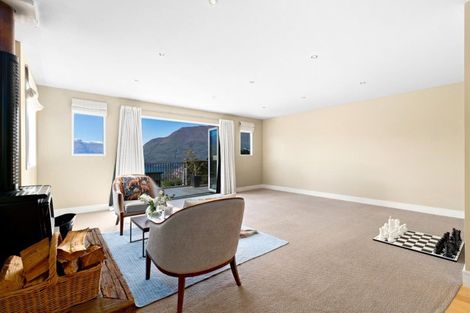 Photo of property in 34b Greenstone Place, Fernhill, Queenstown, 9300