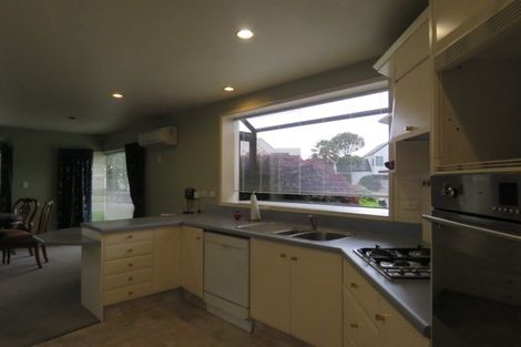 Photo of property in 4 Parkham Drive, Burnside, Christchurch, 8053