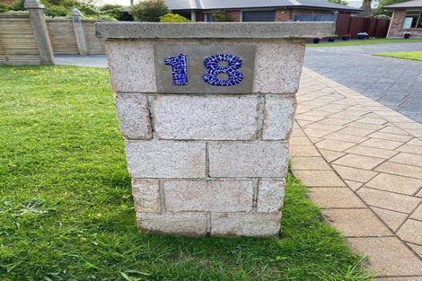 Photo of property in 18 Gilligan Close, College Estate, Whanganui, 4500