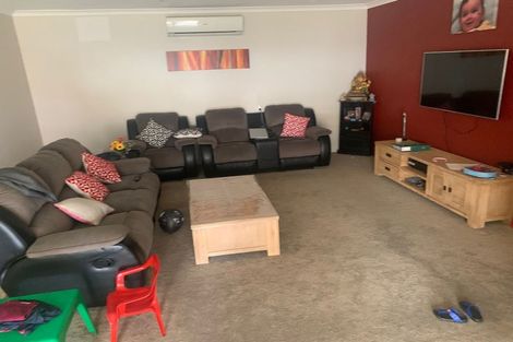 Photo of property in 2/4 Carlie Street, Papatoetoe, Auckland, 2025