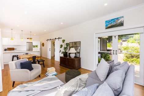 Photo of property in 43 Wyndham Road, Pinehaven, Upper Hutt, 5019