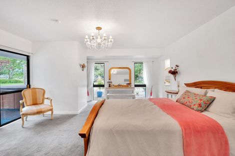 Photo of property in 237 High Street, Oxford, 7430