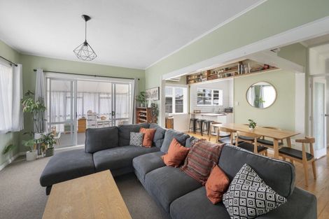 Photo of property in 85 Latham Street, Marewa, Napier, 4110