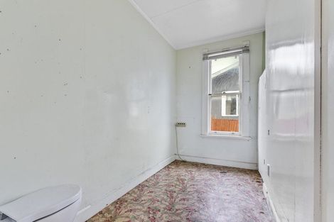 Photo of property in 10 Matai Street, Castlecliff, Whanganui, 4501