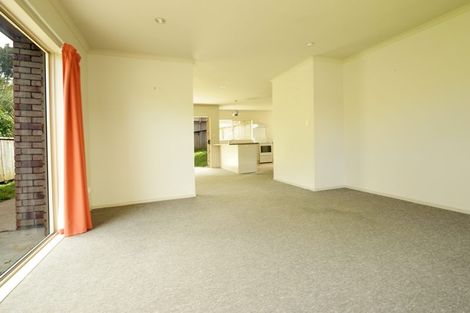 Photo of property in 64a Peverill Crescent, Papatoetoe, Auckland, 2025
