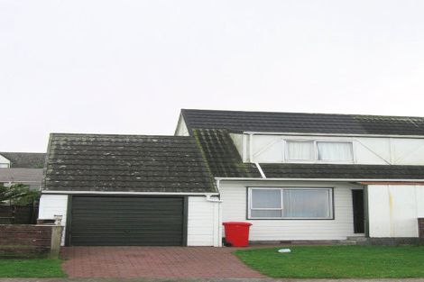 Photo of property in 3a Ladbrooke Drive, Newlands, Wellington, 6037