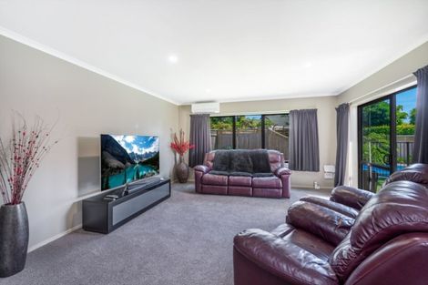 Photo of property in 2 Kilmuir Place, Rototuna, Hamilton, 3210