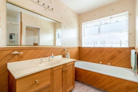 Photo of property in 17 Omega Place, Casebrook, Christchurch, 8051