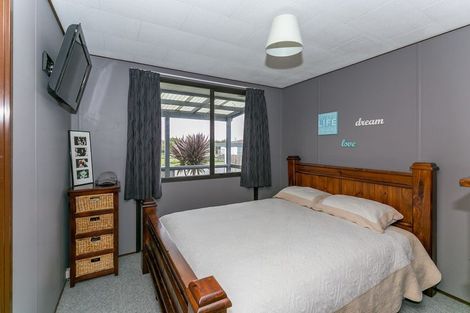 Photo of property in 4 Sequoia Place, Pukete, Hamilton, 3200