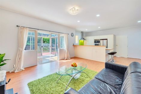 Photo of property in 38 San Valentino Drive, Henderson, Auckland, 0612