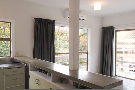 Photo of property in 40a Moana Road, Kelburn, Wellington, 6012