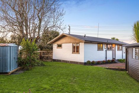 Photo of property in 20 Woodvale Road, Glen Eden, Auckland, 0602
