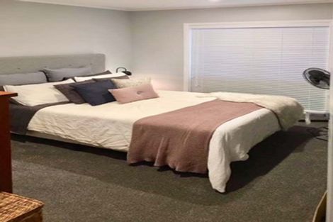 Photo of property in 2/34 Ashdown Place, Pahurehure, Papakura, 2113