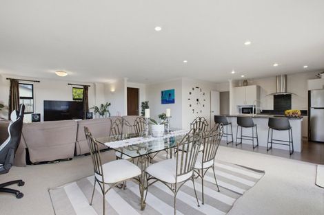 Photo of property in 31 Bateleur Close, Welcome Bay, Tauranga, 3112