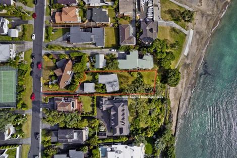 Photo of property in 25 Bournemouth Terrace, Murrays Bay, Auckland, 0630