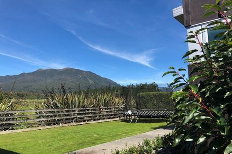 Photo of property in 97 Cashmere Bay Road, Moana, 7875