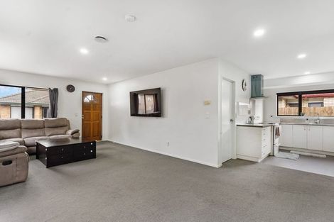 Photo of property in 67a Robert Skelton Place, Clendon Park, Auckland, 2103