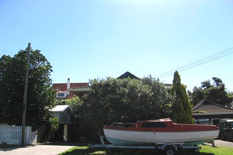 Photo of property in 22 Muritai Road, Milford, Auckland, 0620