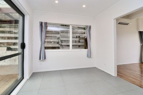 Photo of property in 15 Archmillen Avenue, Pakuranga Heights, Auckland, 2010