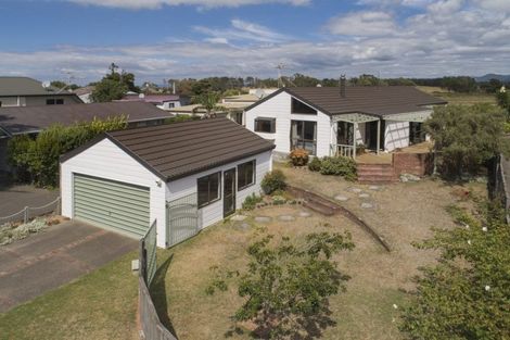 Photo of property in 76 Simpson Road, Papamoa Beach, Papamoa, 3118