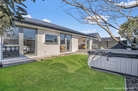 Photo of property in 6 Dunlops Crescent, Marshland, Christchurch, 8083