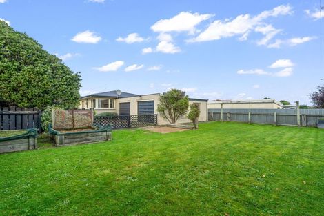 Photo of property in 1 Braemar Street, Kew, Invercargill, 9812