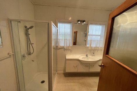 Photo of property in 27 Somerset Street, Brooklands, New Plymouth, 4310