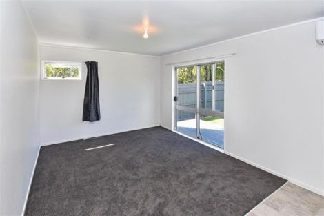Photo of property in 10 Massine Place, Randwick Park, Auckland, 2105