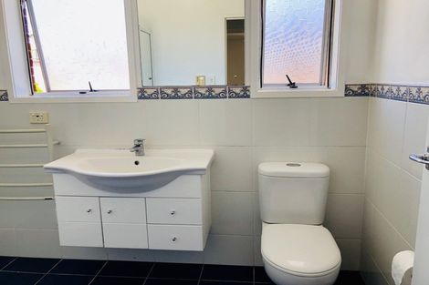 Photo of property in 8 Ervine Place, Bucklands Beach, Auckland, 2014