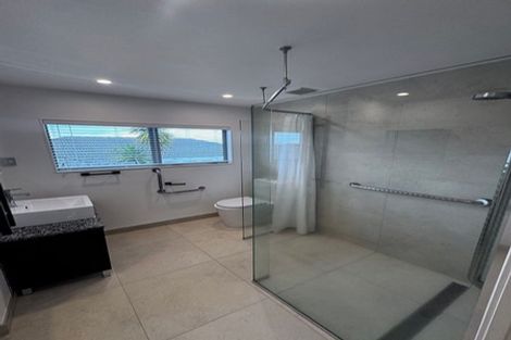 Photo of property in 28 Ballymore Drive, Pinehill, Auckland, 0632
