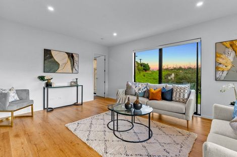 Photo of property in 9 Wallis Lane, Orewa, 0931
