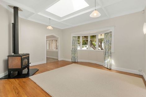 Photo of property in 97 Oroua Street, Eastbourne, Lower Hutt, 5013