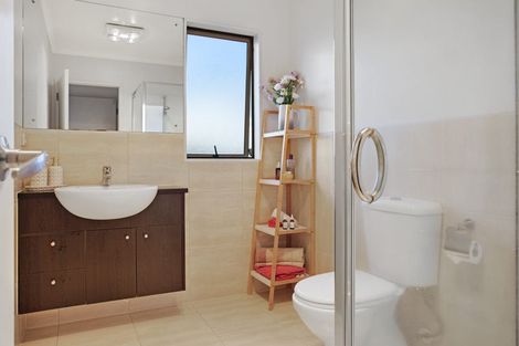 Photo of property in 137 Baverstock Road, Flat Bush, Auckland, 2016