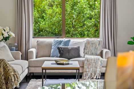 Photo of property in 2/19 Seaview Road, Glenfield, Auckland, 0629